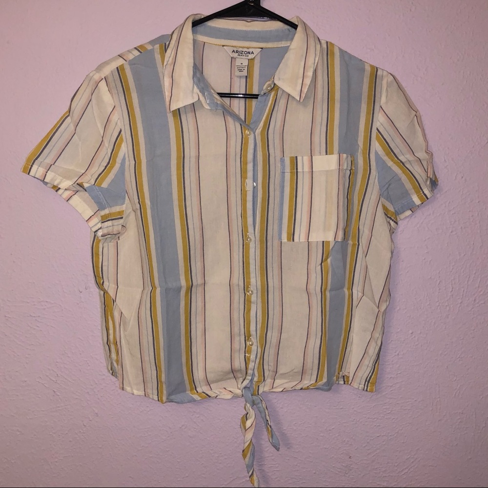 Vintage Style Cropped Button Down M